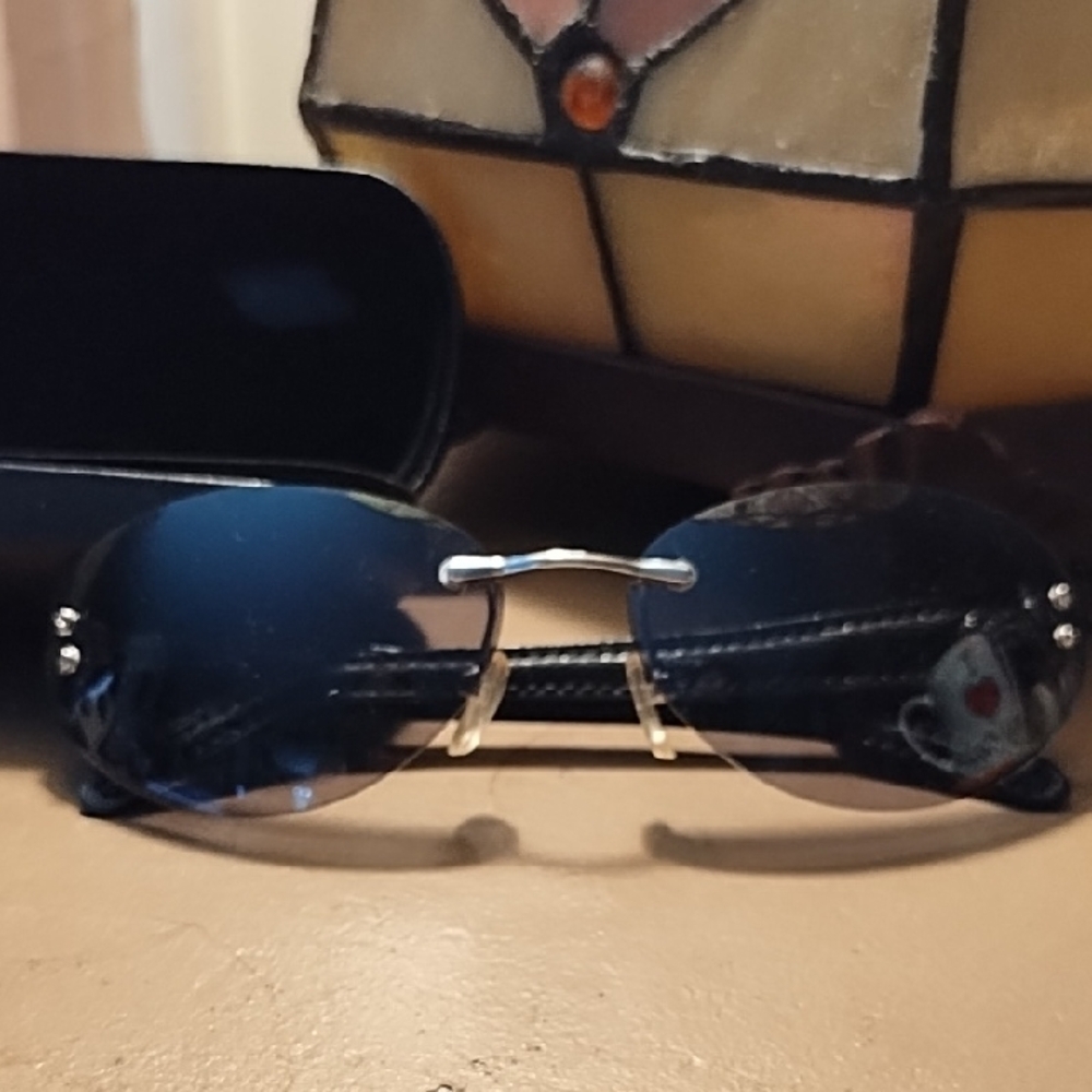 Sunglasses- Black & Stylish